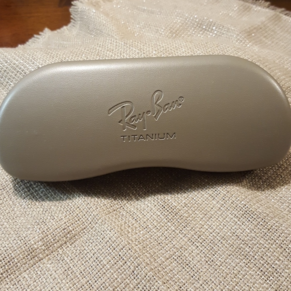 Ray Ban Titanium Glasses Case